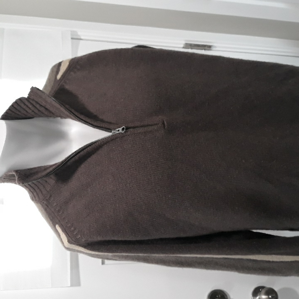 Merrell mens wool blend cream and brown zip neck sweater. XL
